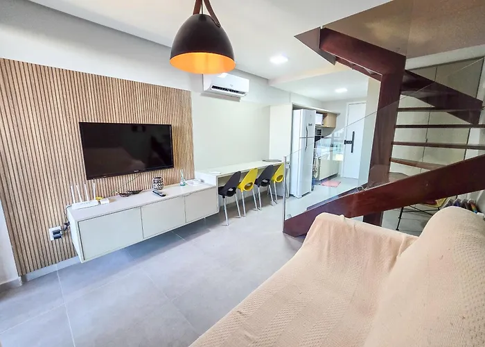 Flat duplex, 100m da praia, piscina